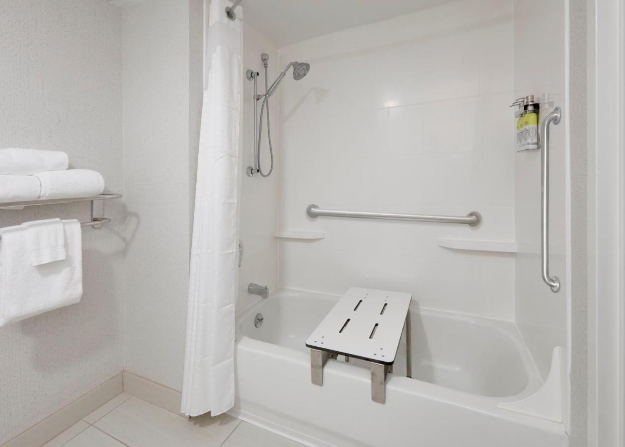 Holiday Inn Express & Suites Irving Conv Ctr - Las Colinas By Ihg Exteriér fotografie