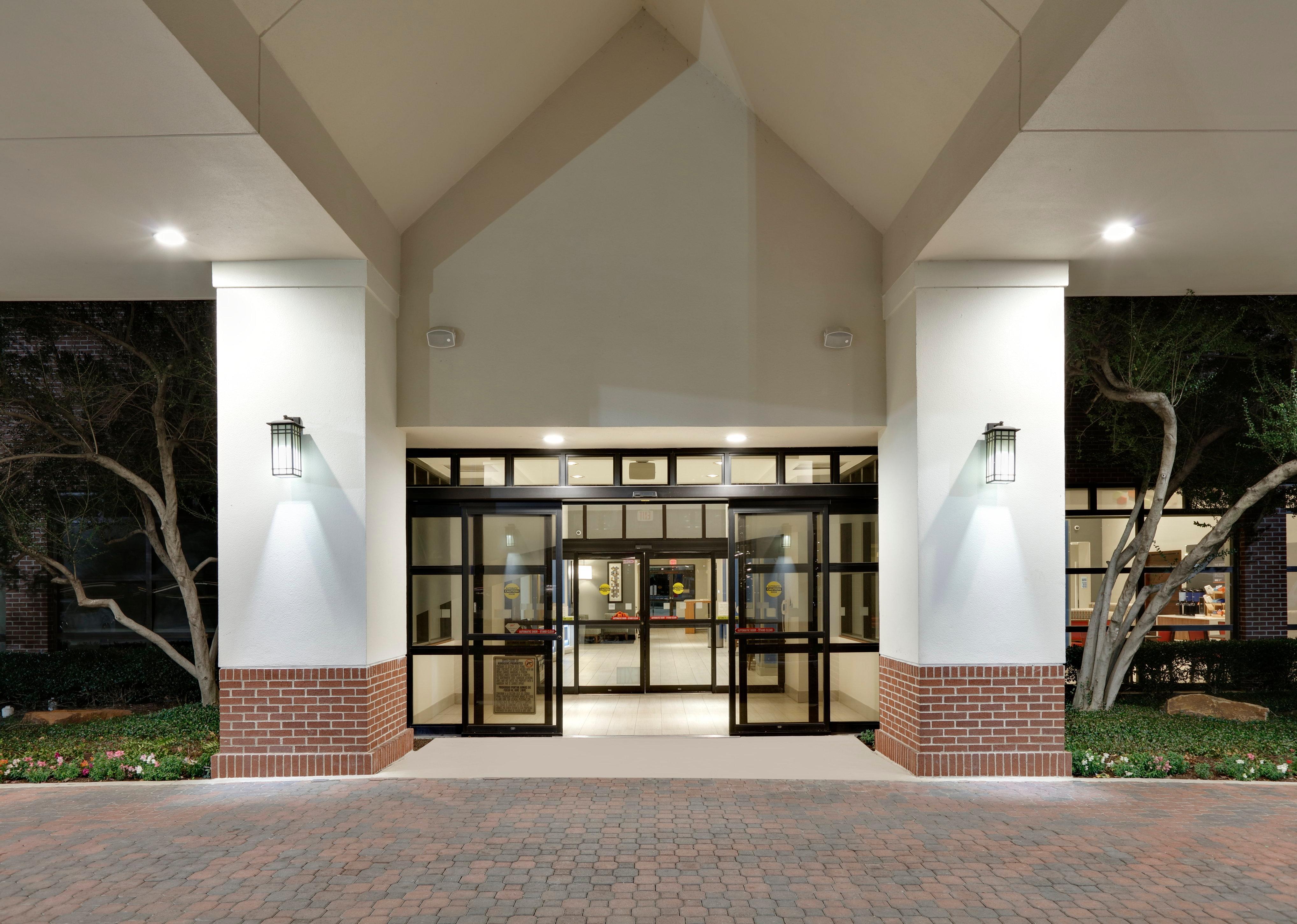 Holiday Inn Express & Suites Irving Conv Ctr - Las Colinas By Ihg Exteriér fotografie