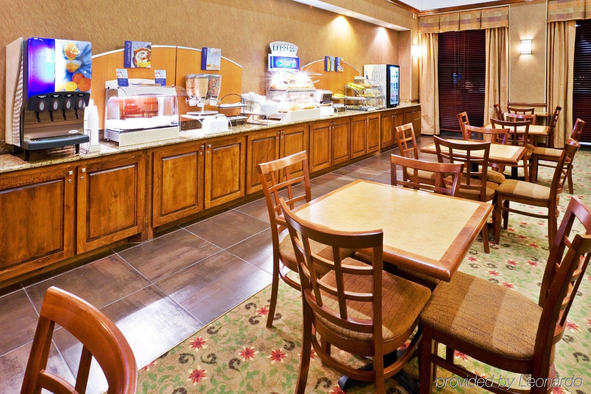 Holiday Inn Express & Suites Irving Conv Ctr - Las Colinas By Ihg Restaurace fotografie